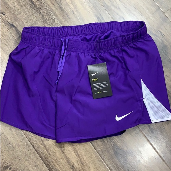 NIKE Women’s running shorts with Dri-Fit Technolog - Picture 13 of 16